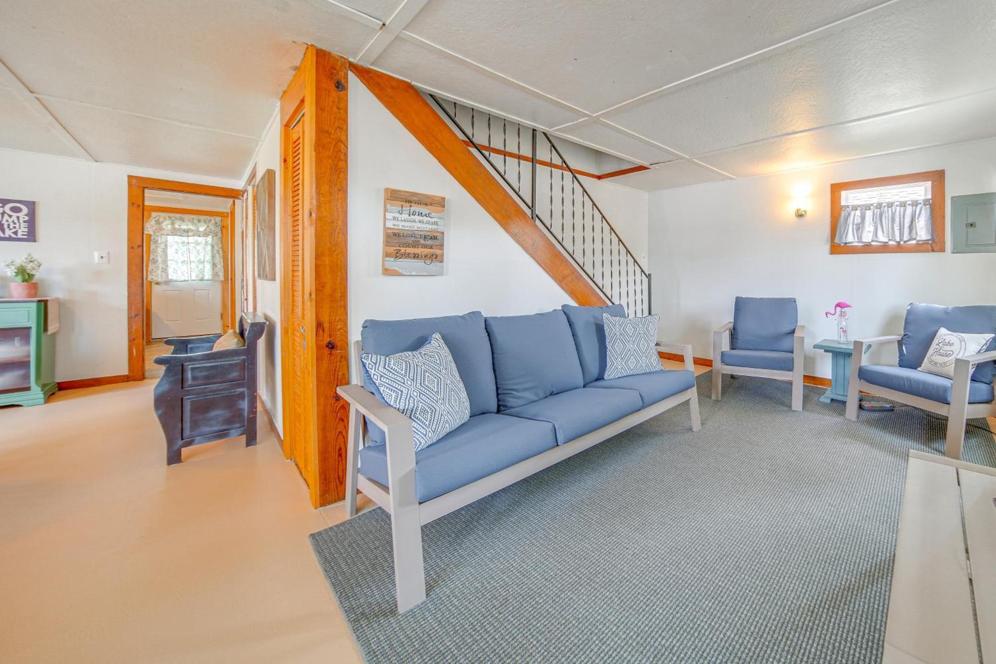 Steps To And Public Boat Ramp Holiday home Edinboro